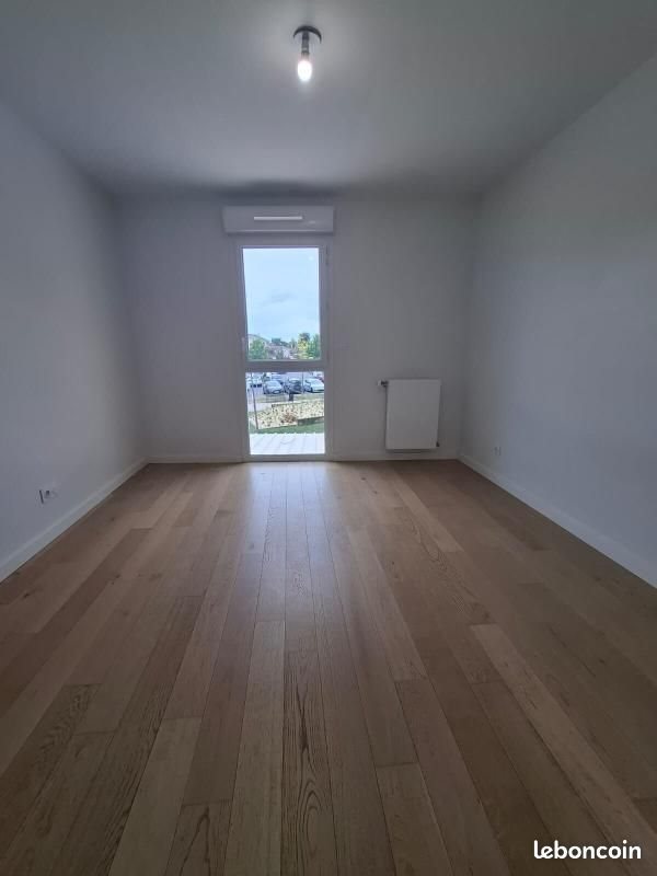 Appartement à louer, 64m², Saint-Genis-les-Ollières