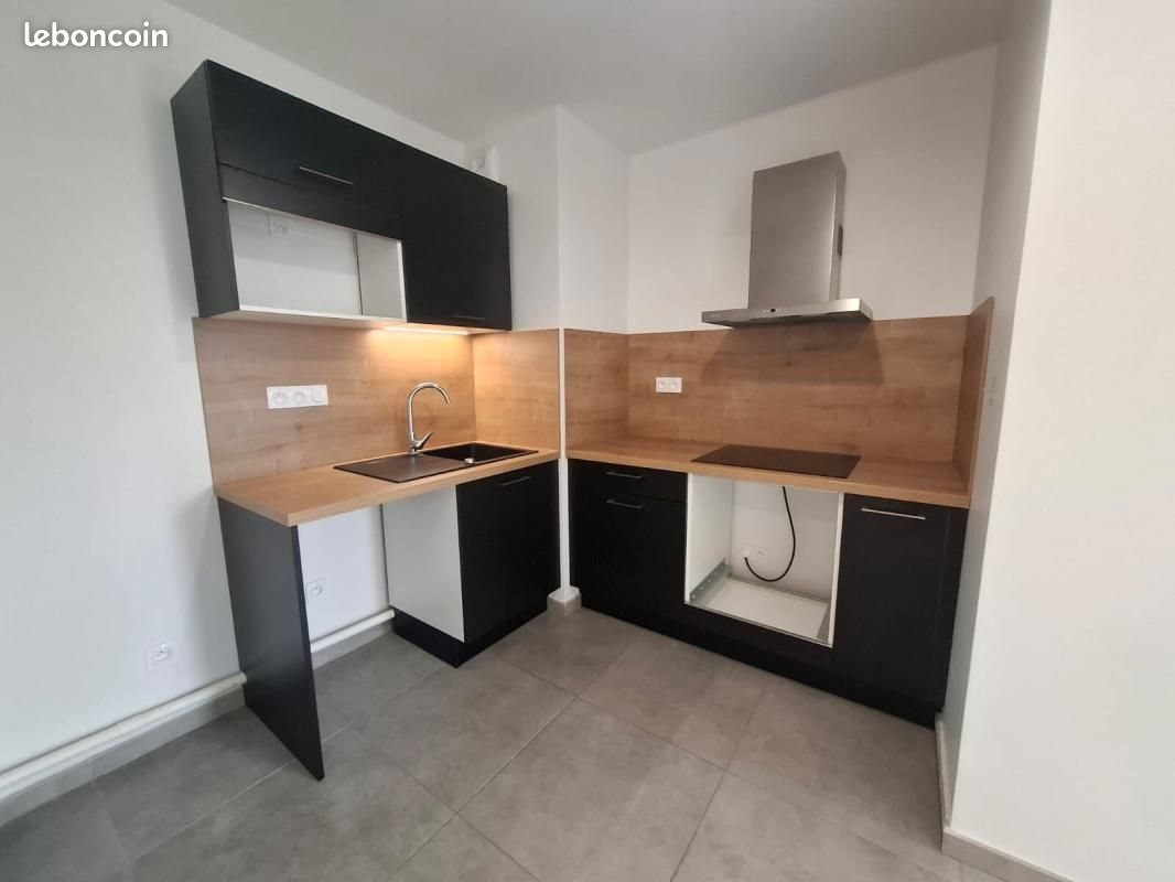Appartement à louer, 64m², Saint-Genis-les-Ollières