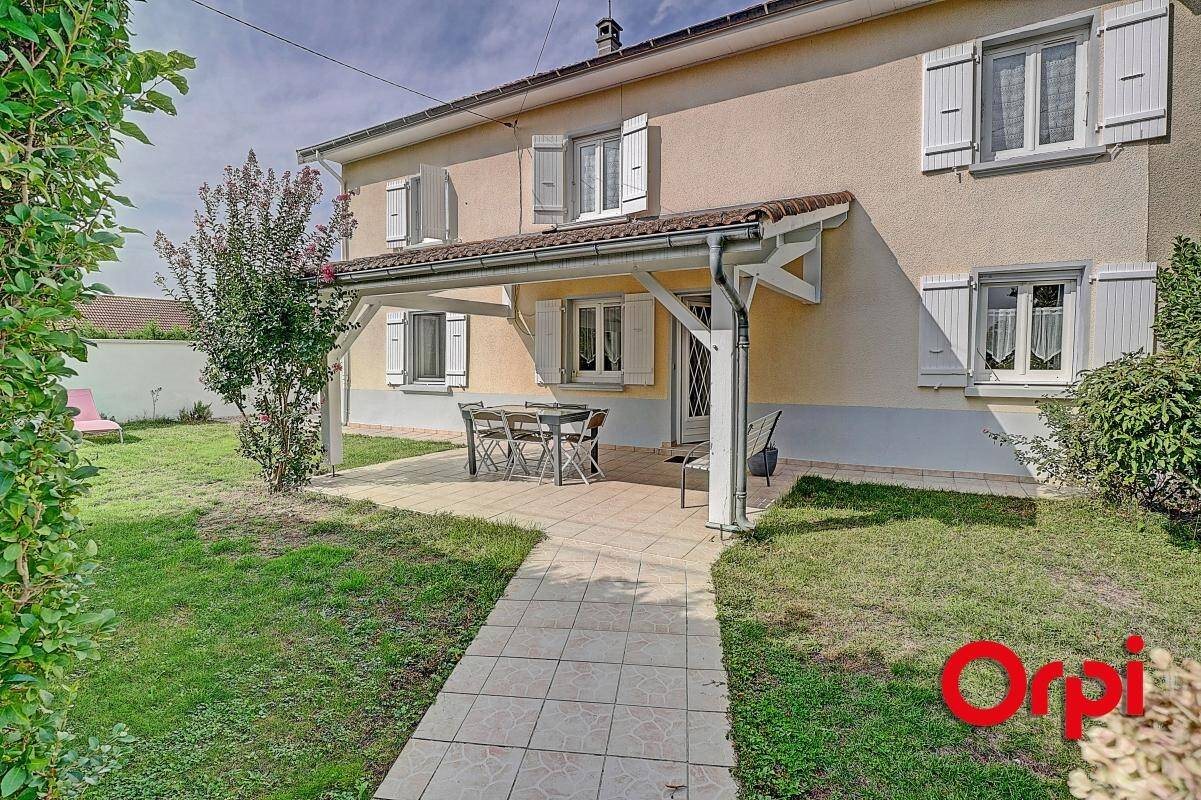 Maison à vendre, 131m², Saint-Clair-de-la-Tour