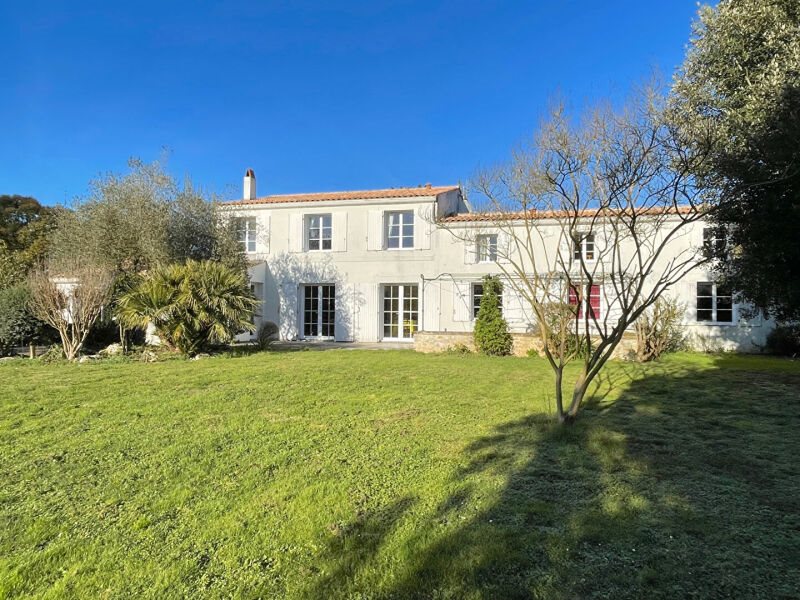 Maison à vendre, 227m², Saint-Romain-de-Benet