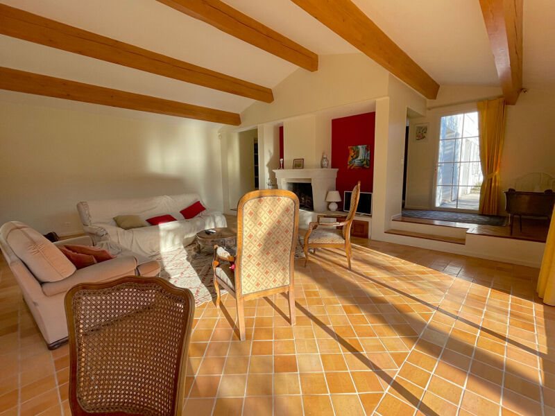 Maison à vendre, 227m², Saint-Romain-de-Benet