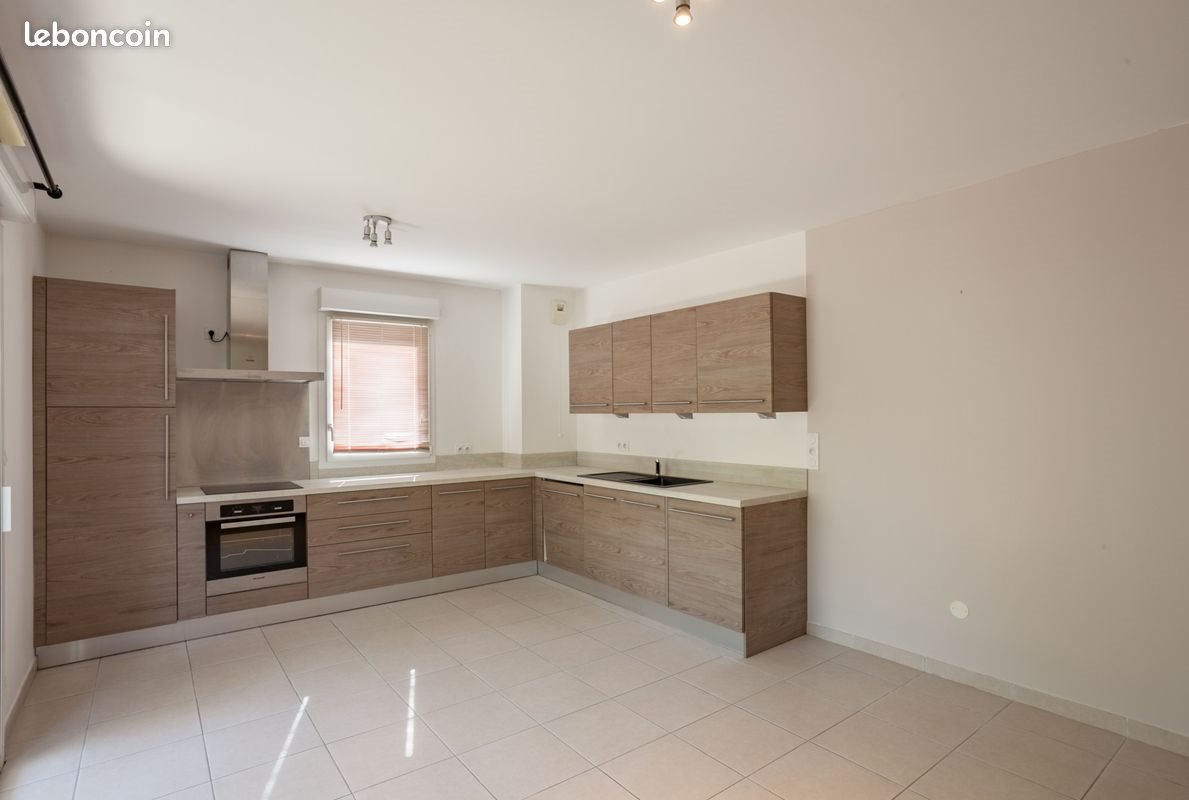 Appartement à louer, 48m², Oppède