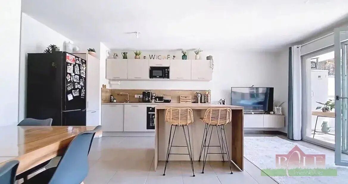 Appartement à vendre, 61m², Pont-Evêque