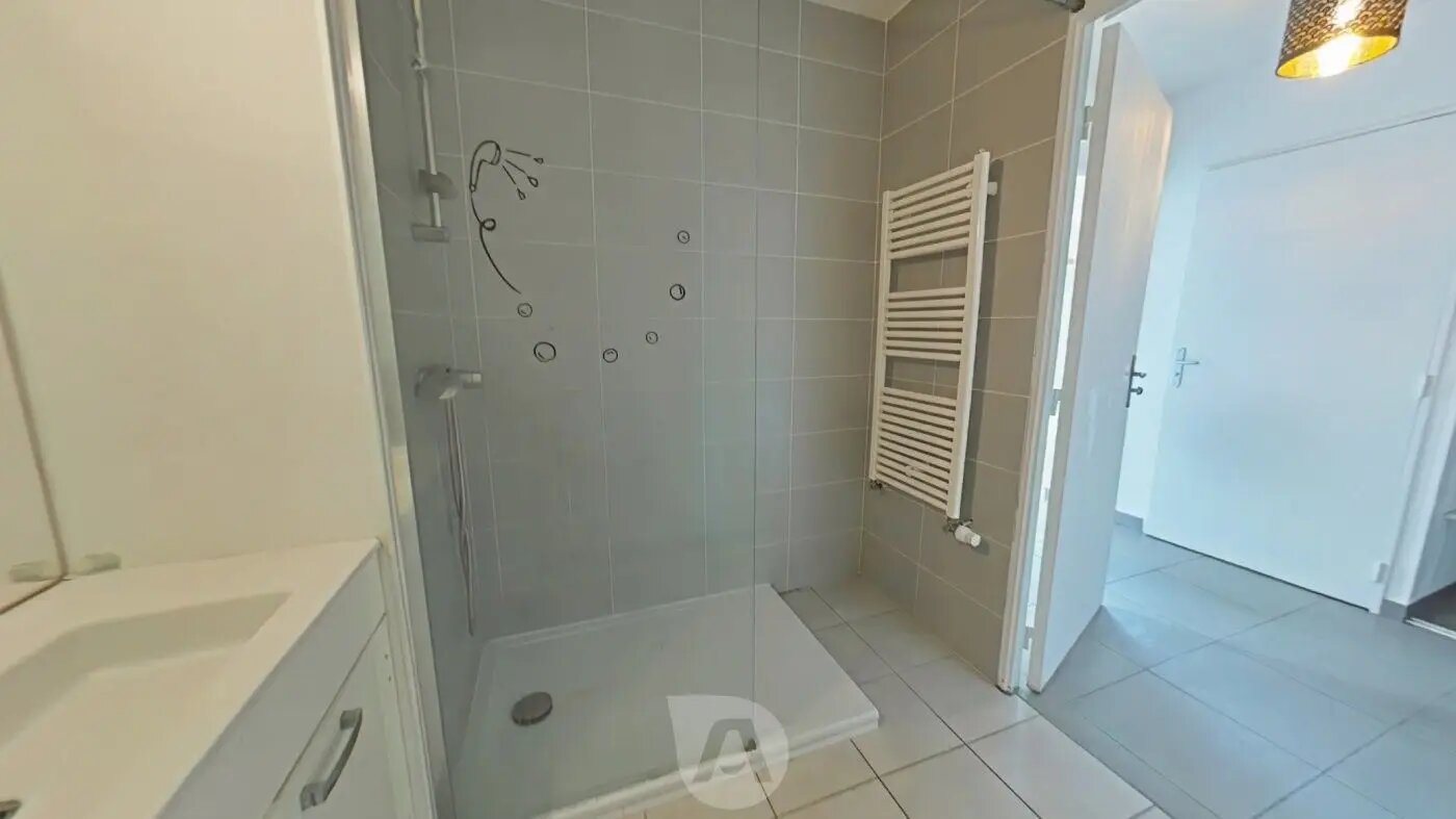 Appartement à vendre, 57m², Pierre-Bénite