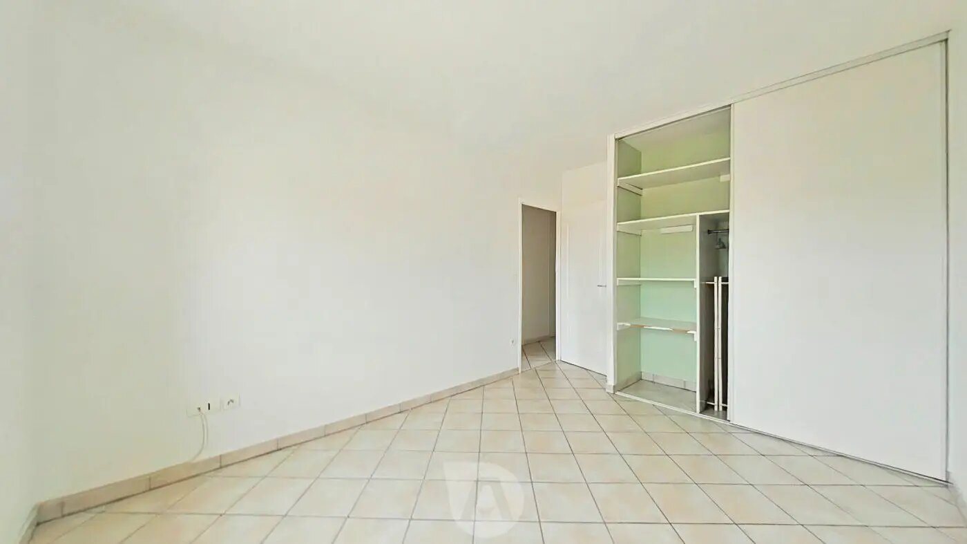 Appartement à vendre, 57m², Saint-Laurent-de-Mure
