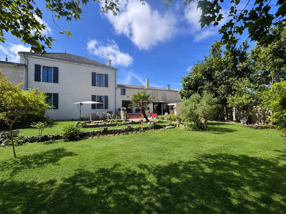 Maison à vendre, 260m², Nieul-sur-Mer