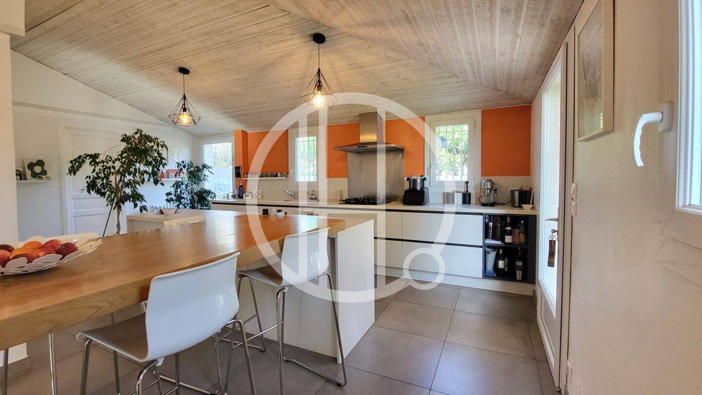 Maison à vendre, 200m², Latresne