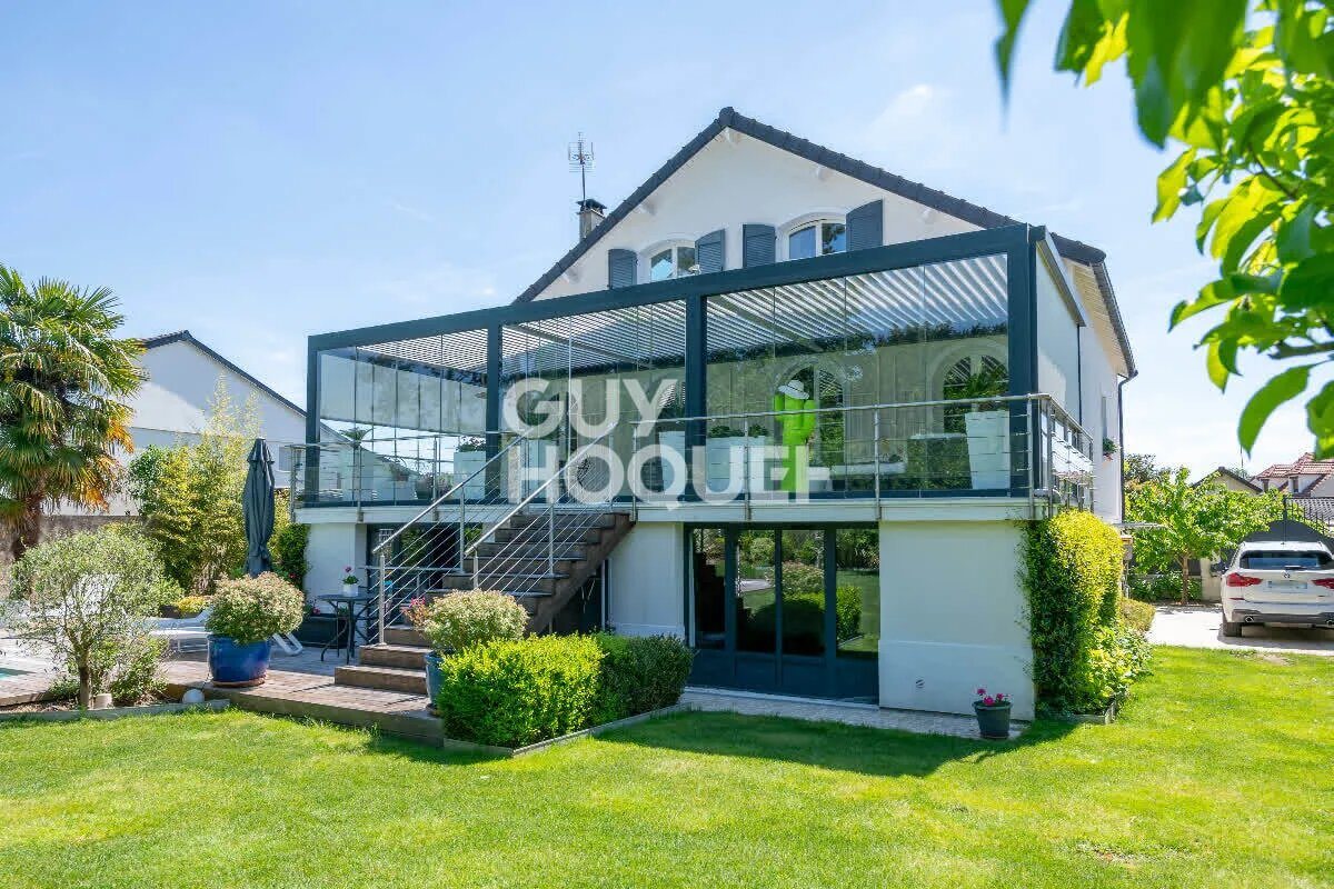 Maison à vendre, 230m², La Queue-en-Brie
