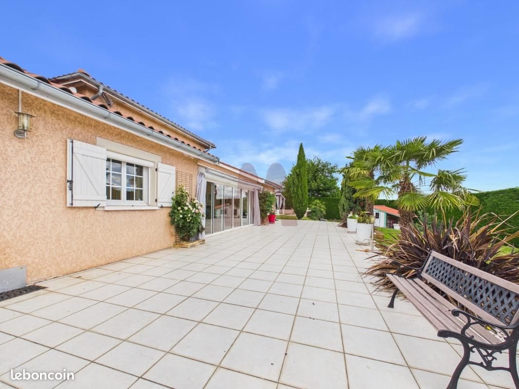 Maison à vendre, 160m², Lentilly