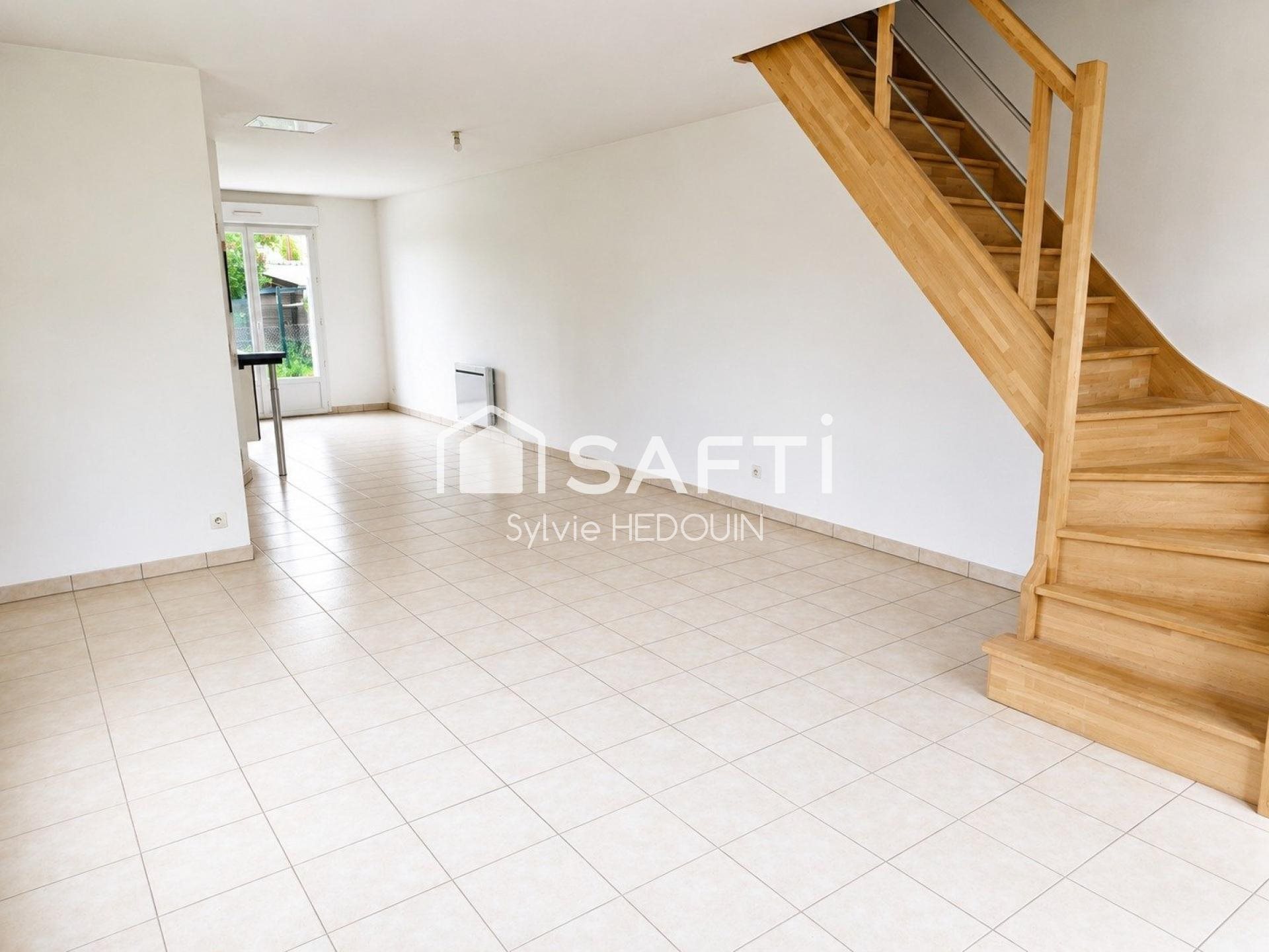 Maison à vendre, 81m², Saint-Calais-du-Désert