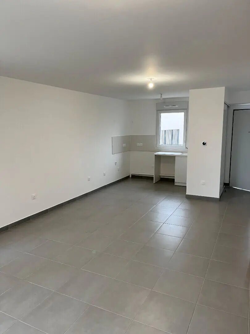 Appartement à louer, 83m², Bruyères-le-Châtel