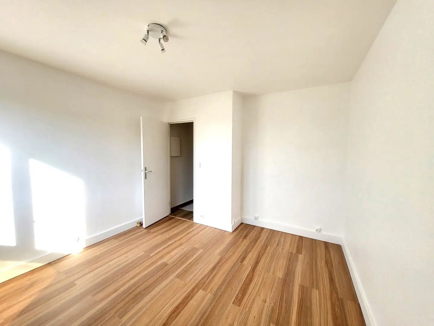 Appartement à louer, 18m², Rosny-sous-Bois