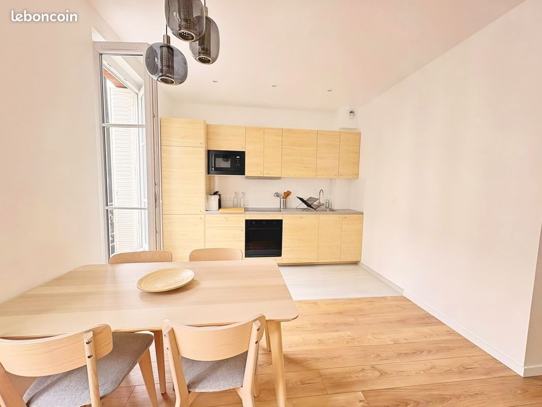 Appartement à louer, 46m², Courbevoie