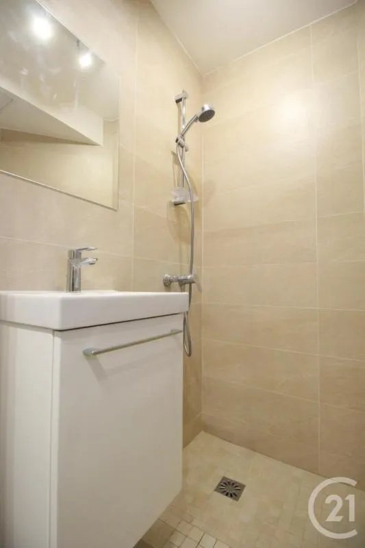 Appartement à louer, 25m², Aubervilliers