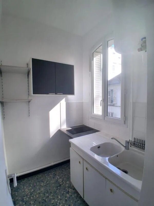 Appartement à louer, 28m², Courbevoie