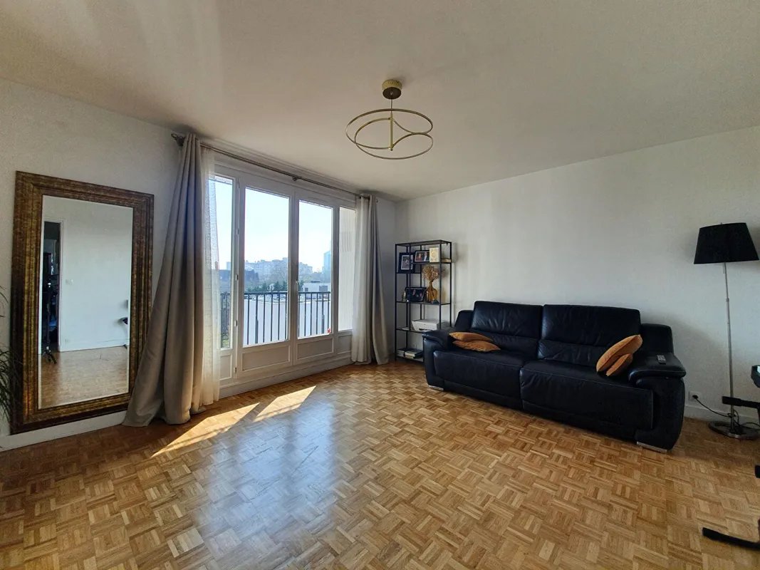 Appartement à louer, 65m², Courbevoie