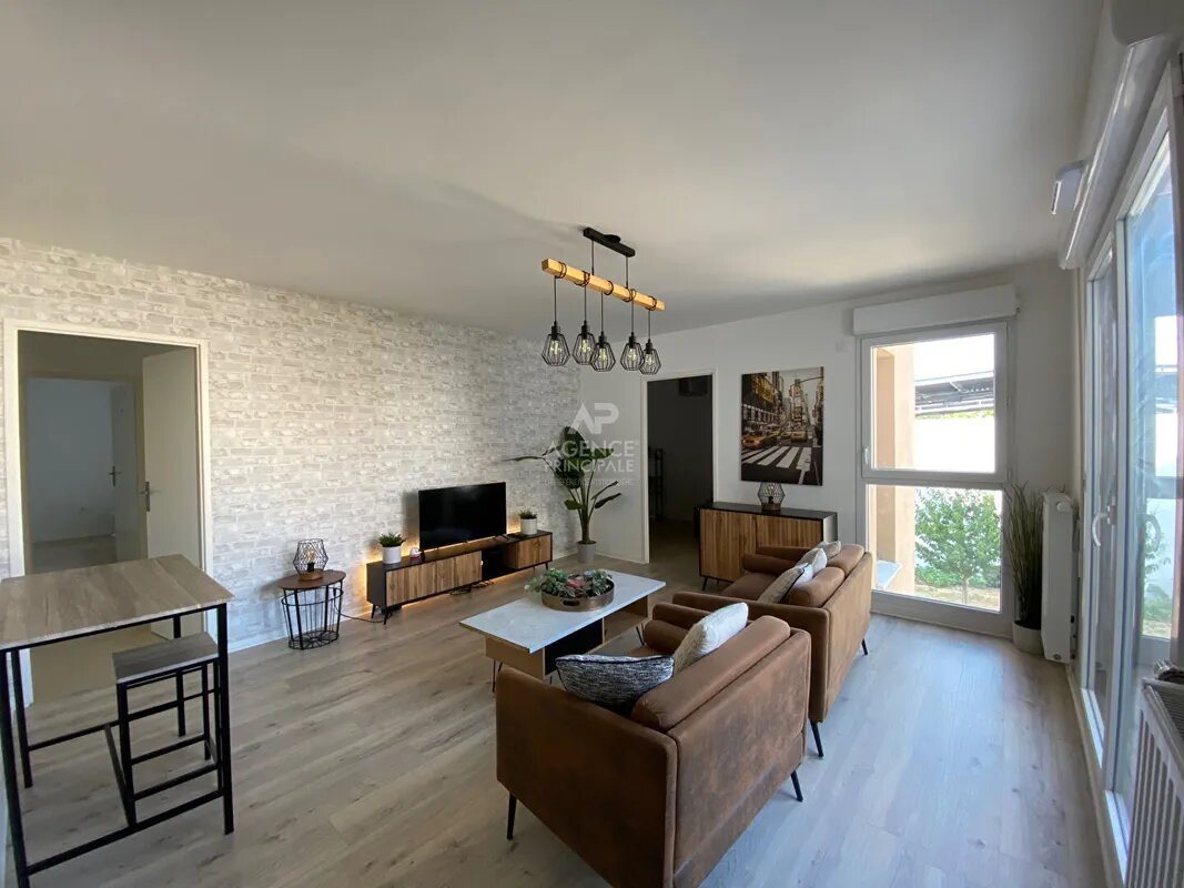 Appartement à louer, 77m², Cergy