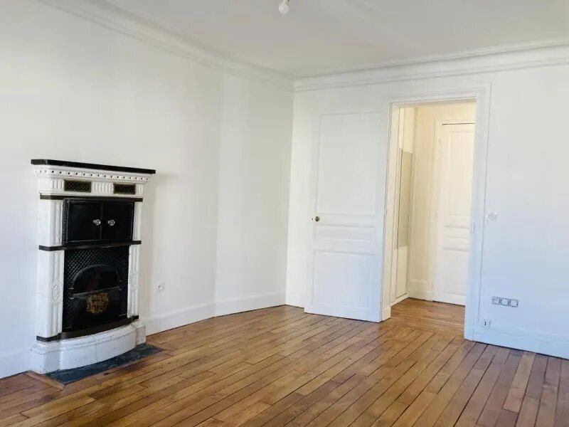 Appartement à louer, 45m², Paris 10ème