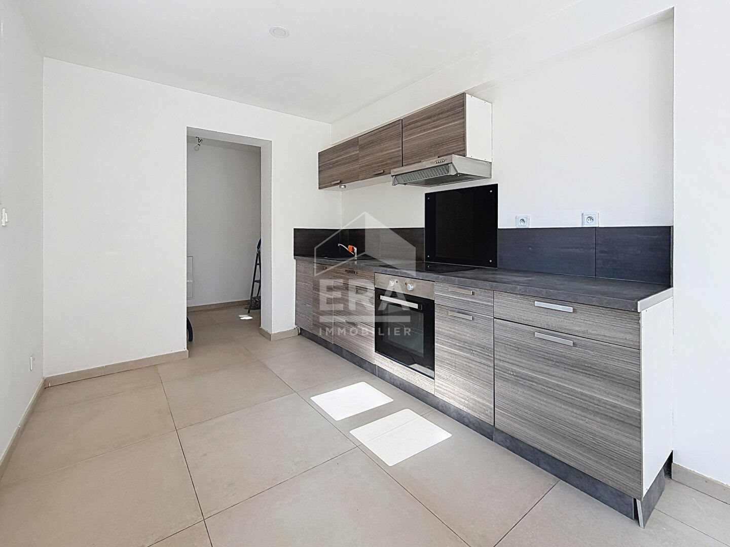 Maison à vendre, 48m², Saint-Mitre-les-Remparts