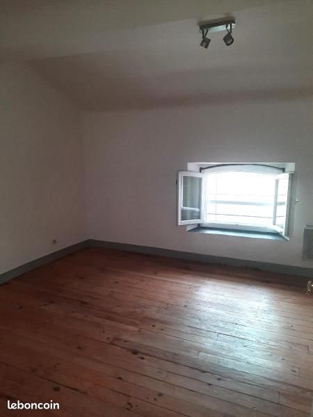 Appartement à louer, 73m², Aups