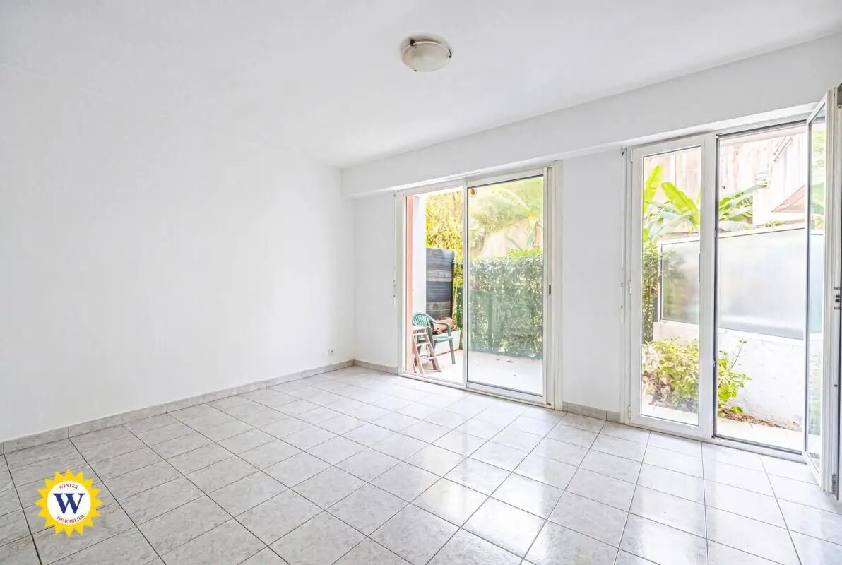 Appartement à louer, 24m², Menton