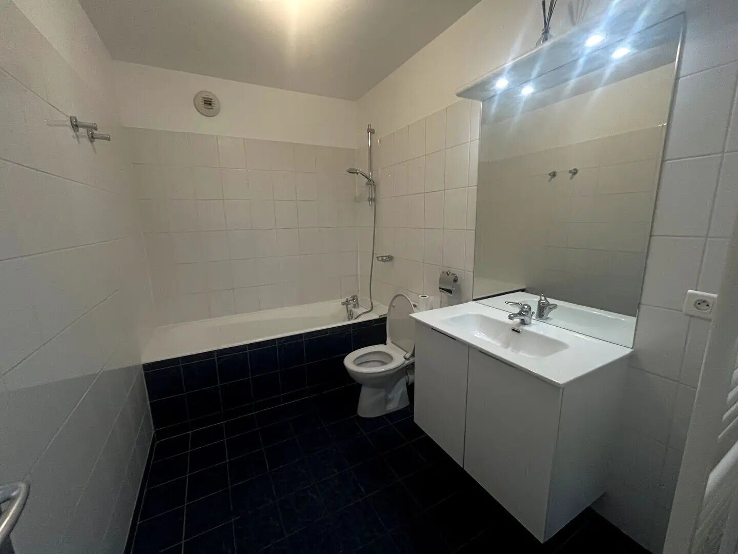 Appartement à louer, 102m², Paris 19ème