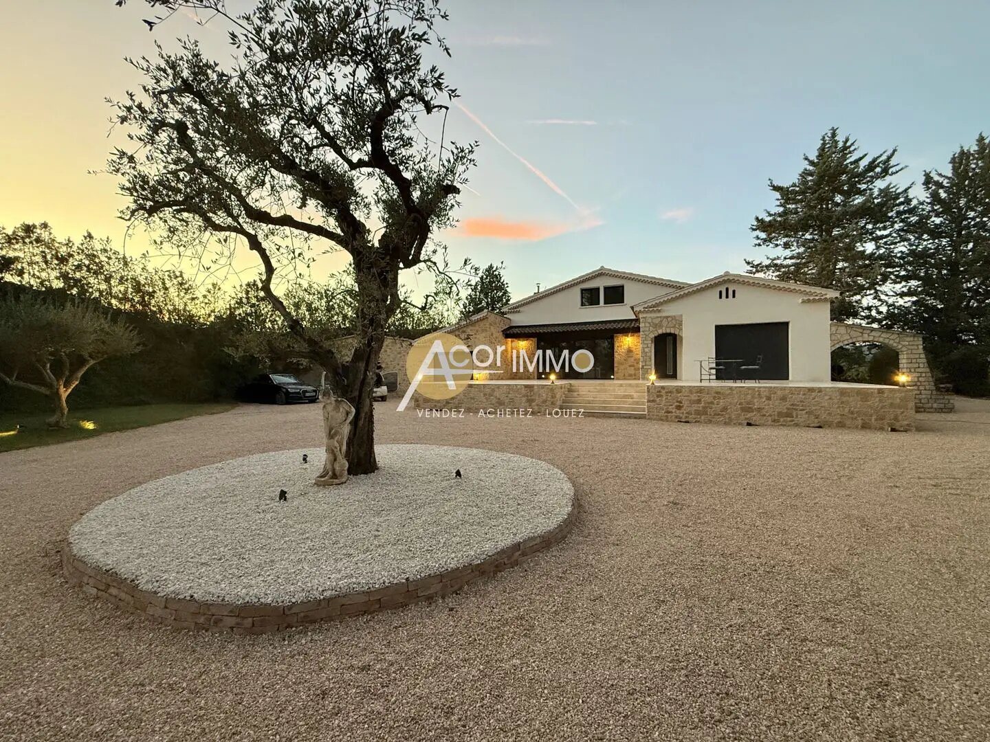 Maison à vendre, 192m², Cuers