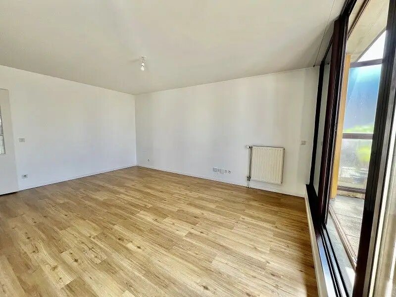 Appartement à louer, 45m², Courbevoie