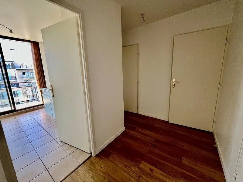 Appartement à louer, 45m², Courbevoie