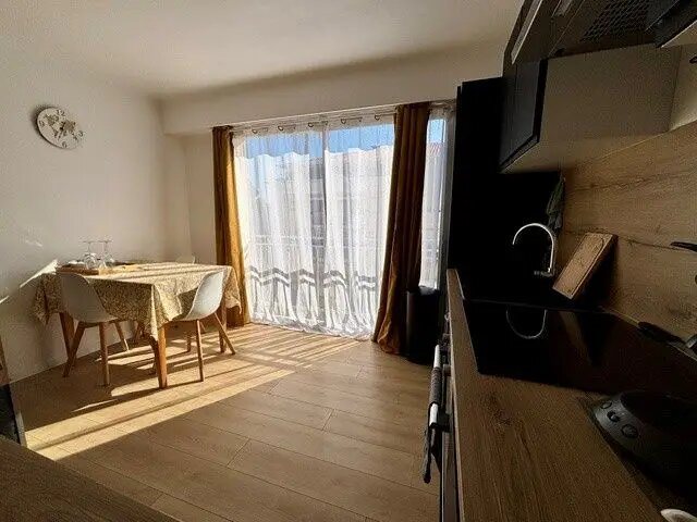 Appartement à louer, 50m², Vallauris