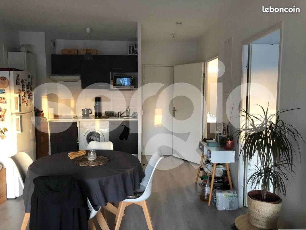 Appartement à louer, 41m², Cenon