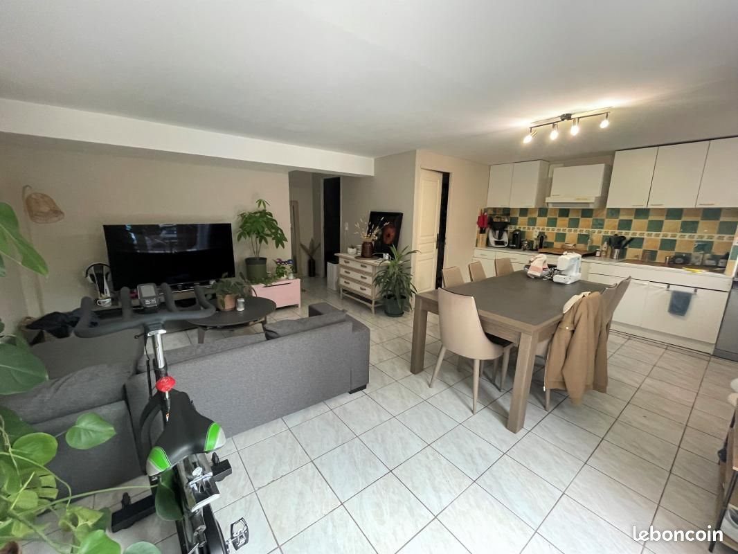 Appartement à louer, 55m², Bollène