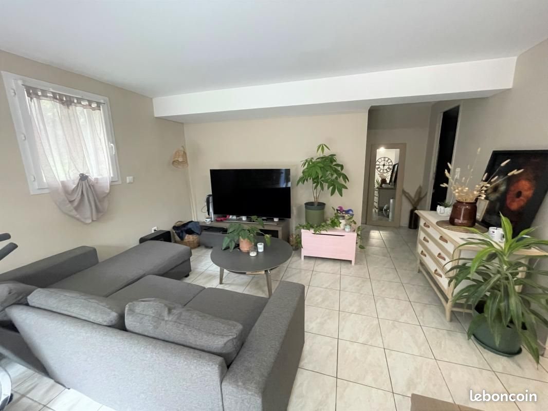Appartement à louer, 55m², Bollène