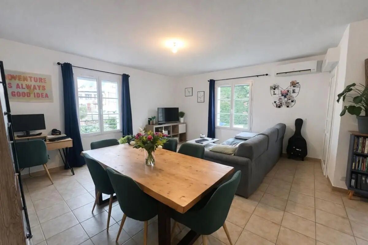 Appartement à louer, 71m², Saint-Cannat