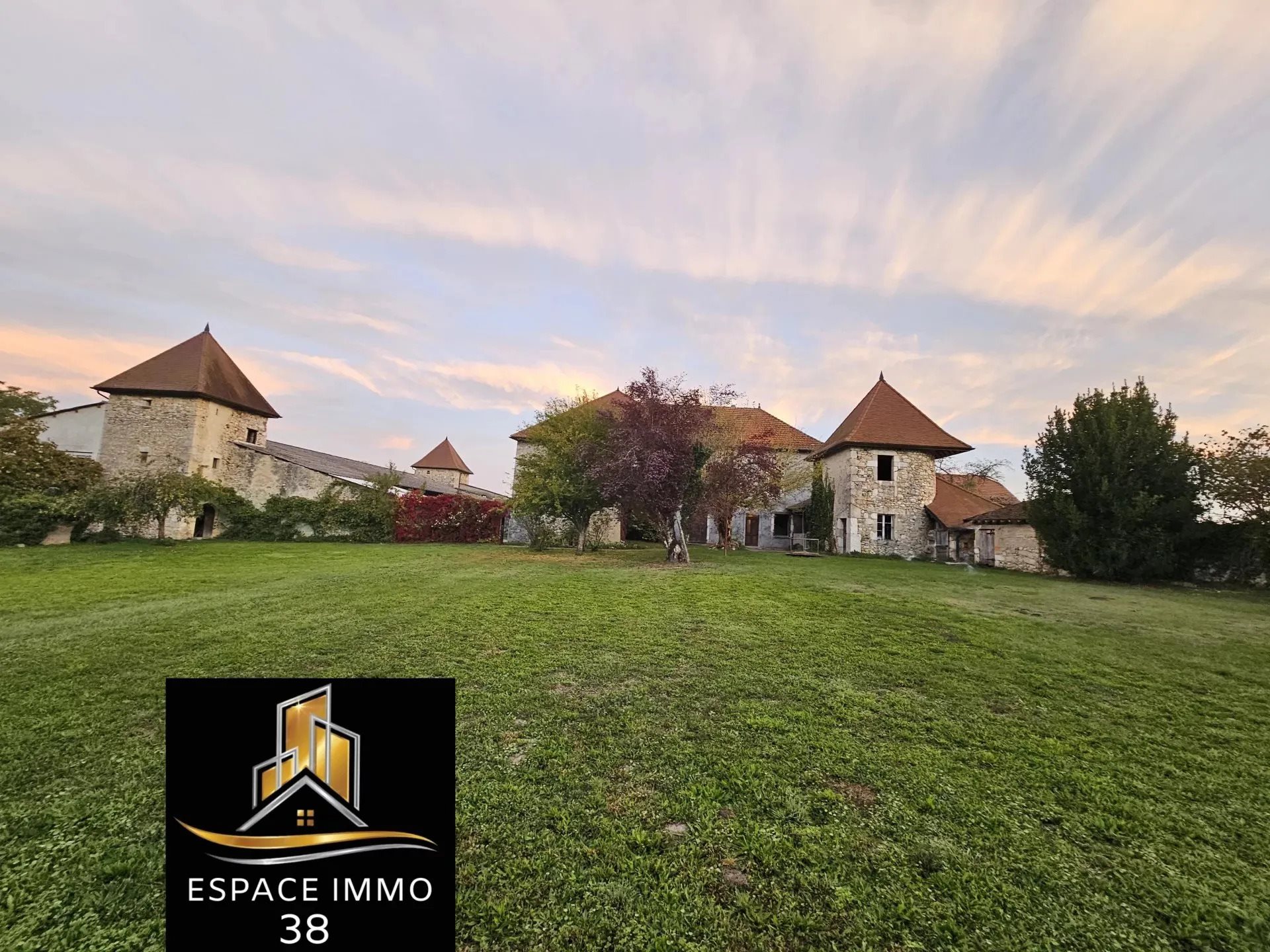 Maison à vendre, 600m², Yenne