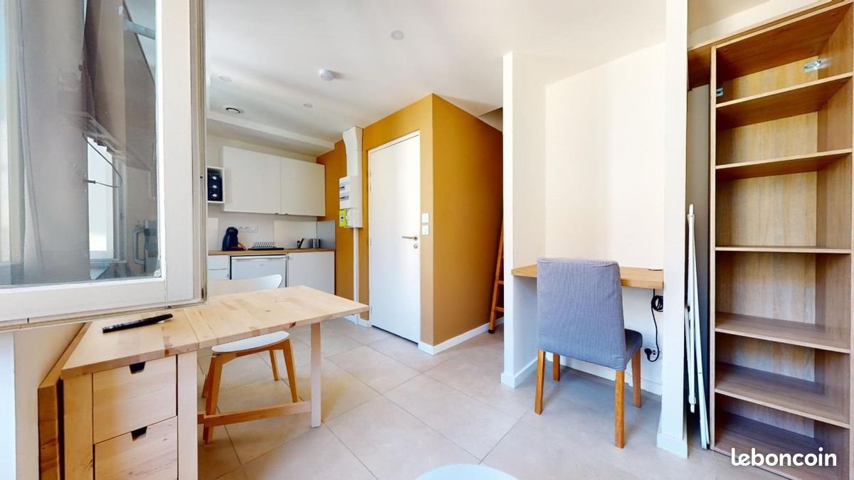Appartement à louer, 16m², Saint-Etienne