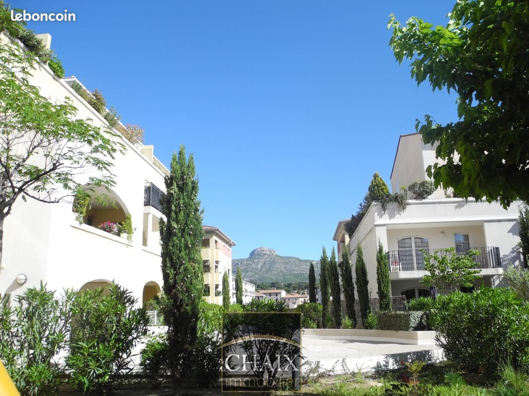 Appartement à louer, 61m², Aubagne
