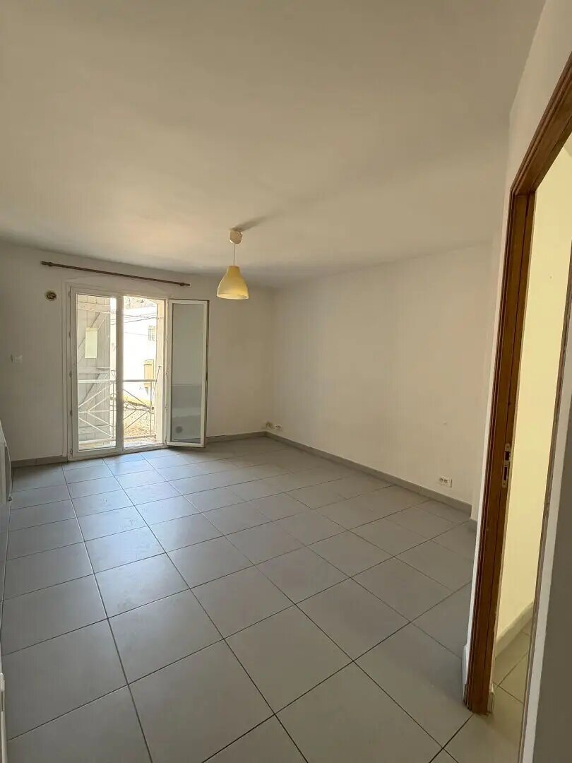 Appartement à louer, 33m², Pélissanne