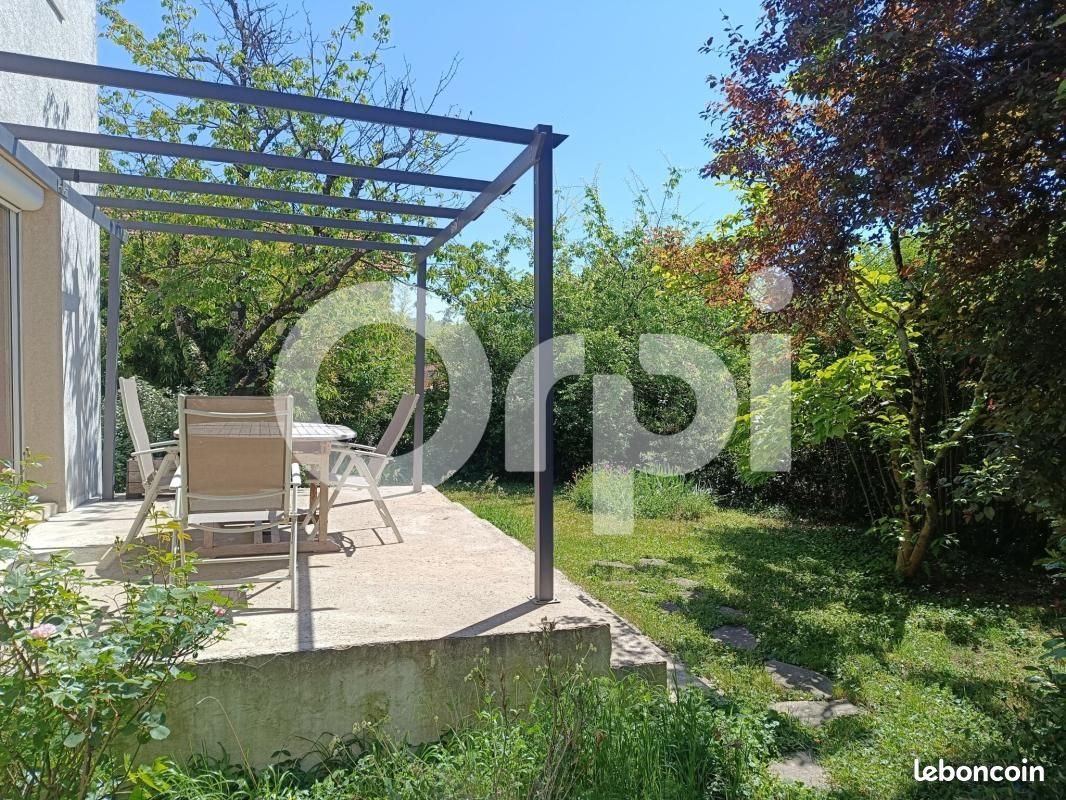 Maison à vendre, 170m², Saint-Genis-Laval