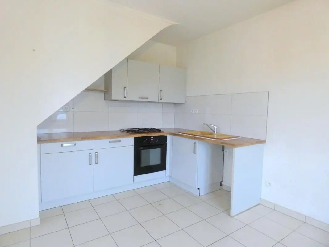 Maison à louer, 94m², Saint-Genis-Laval