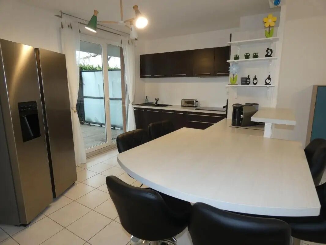Appartement à louer, 72m², Pierre-Bénite
