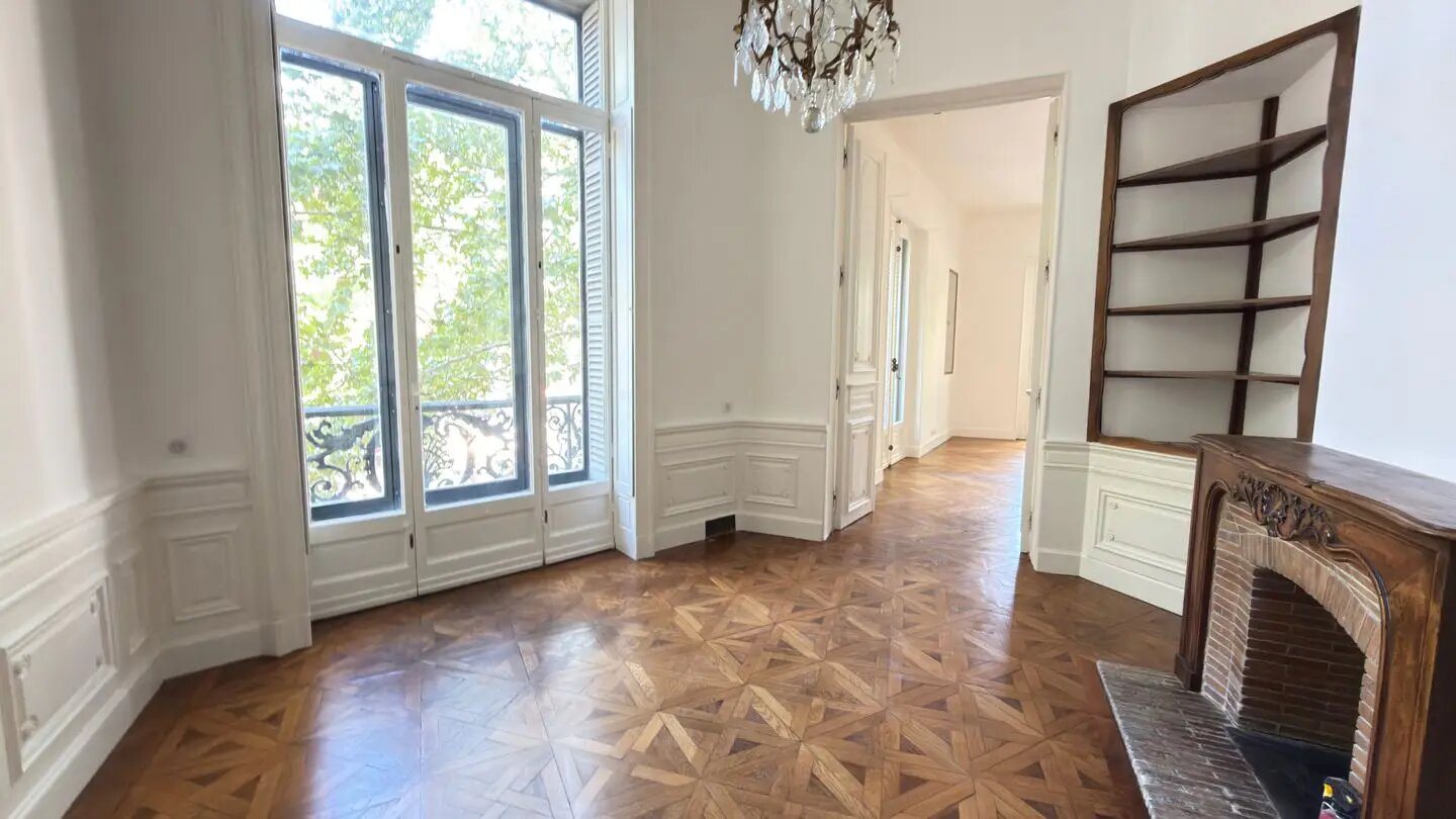 Appartement à louer, 120m², Nîmes