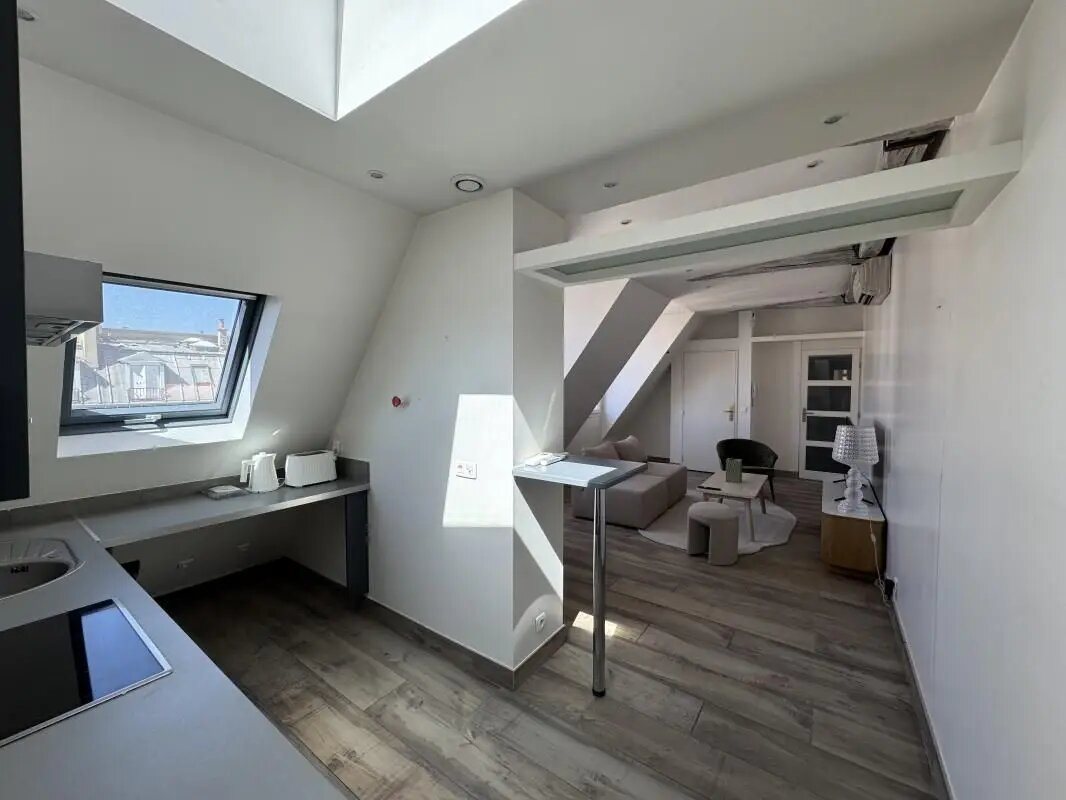 Appartement à louer, 39m², Paris 8ème
