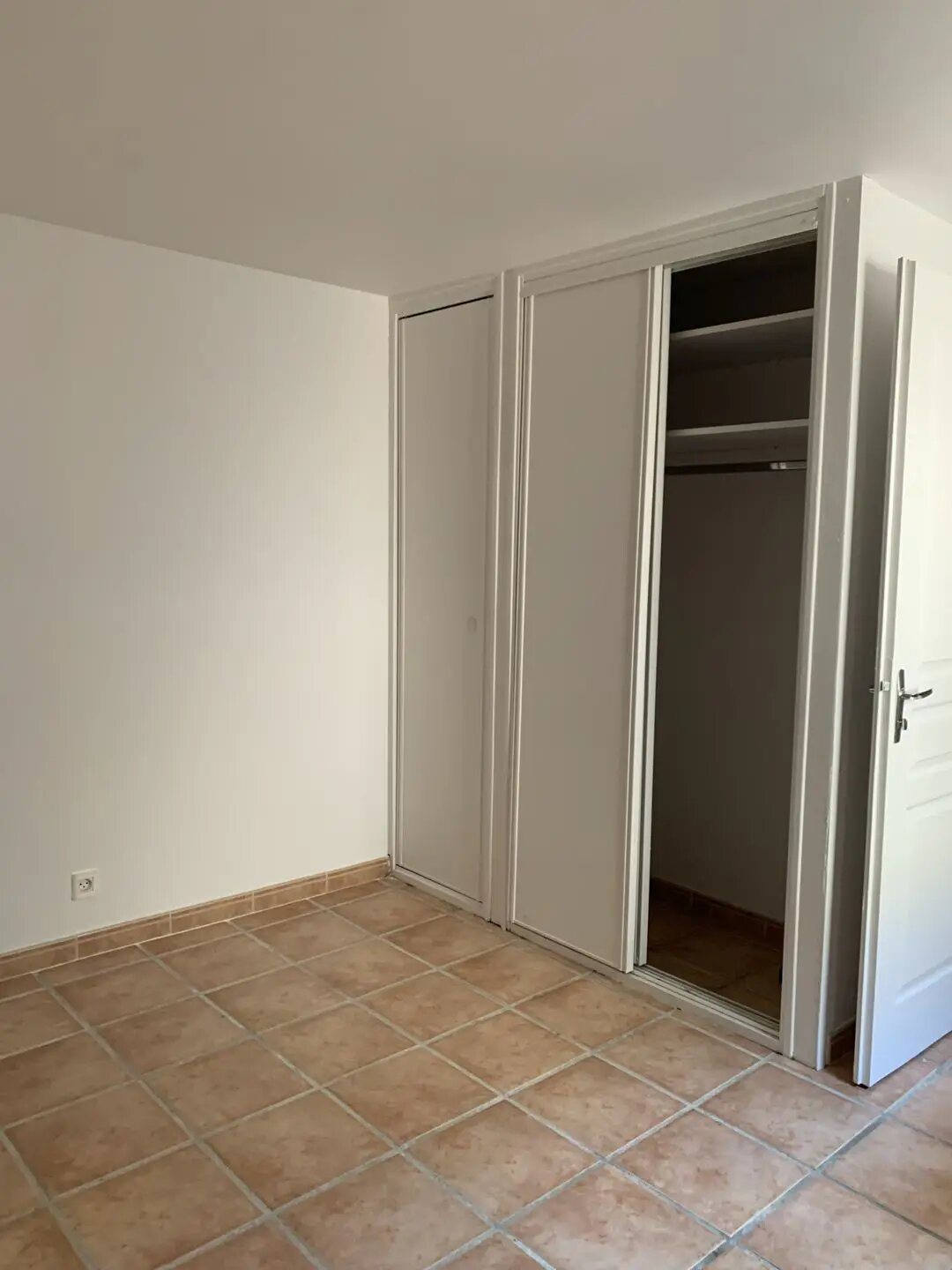 Appartement à louer, 25m², Salon-de-Provence