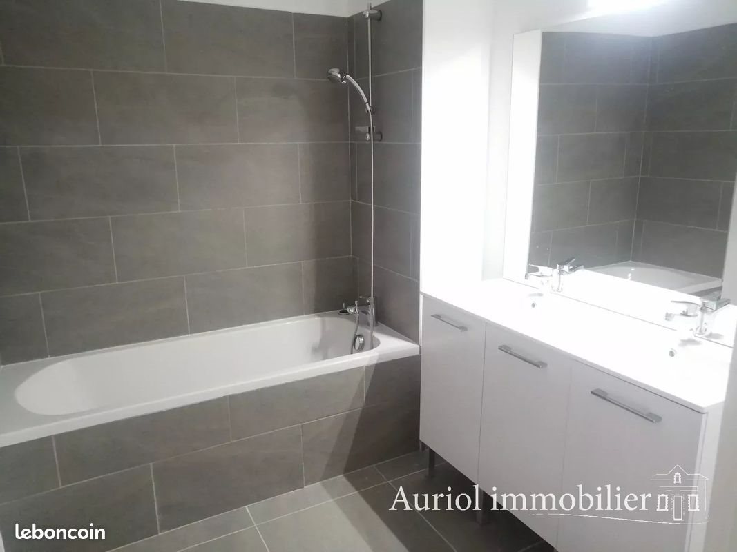 Appartement à louer, 80m², Auriol