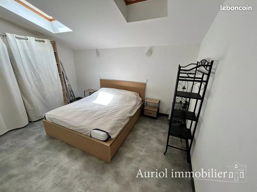Appartement à louer, 35m², Plan-d'Aups-Sainte-Baume