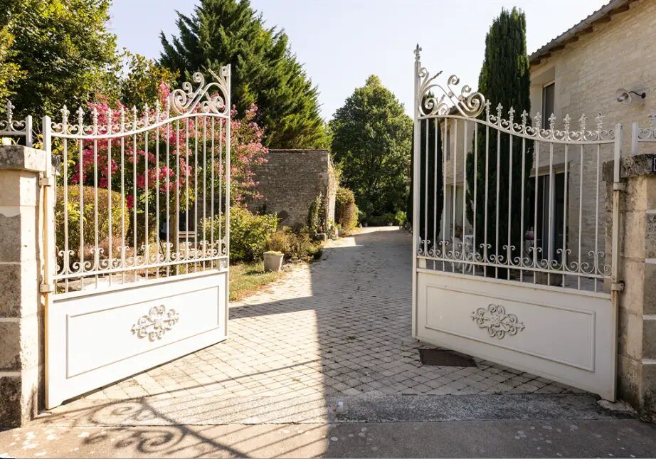Maison à vendre, 250m², Surgères