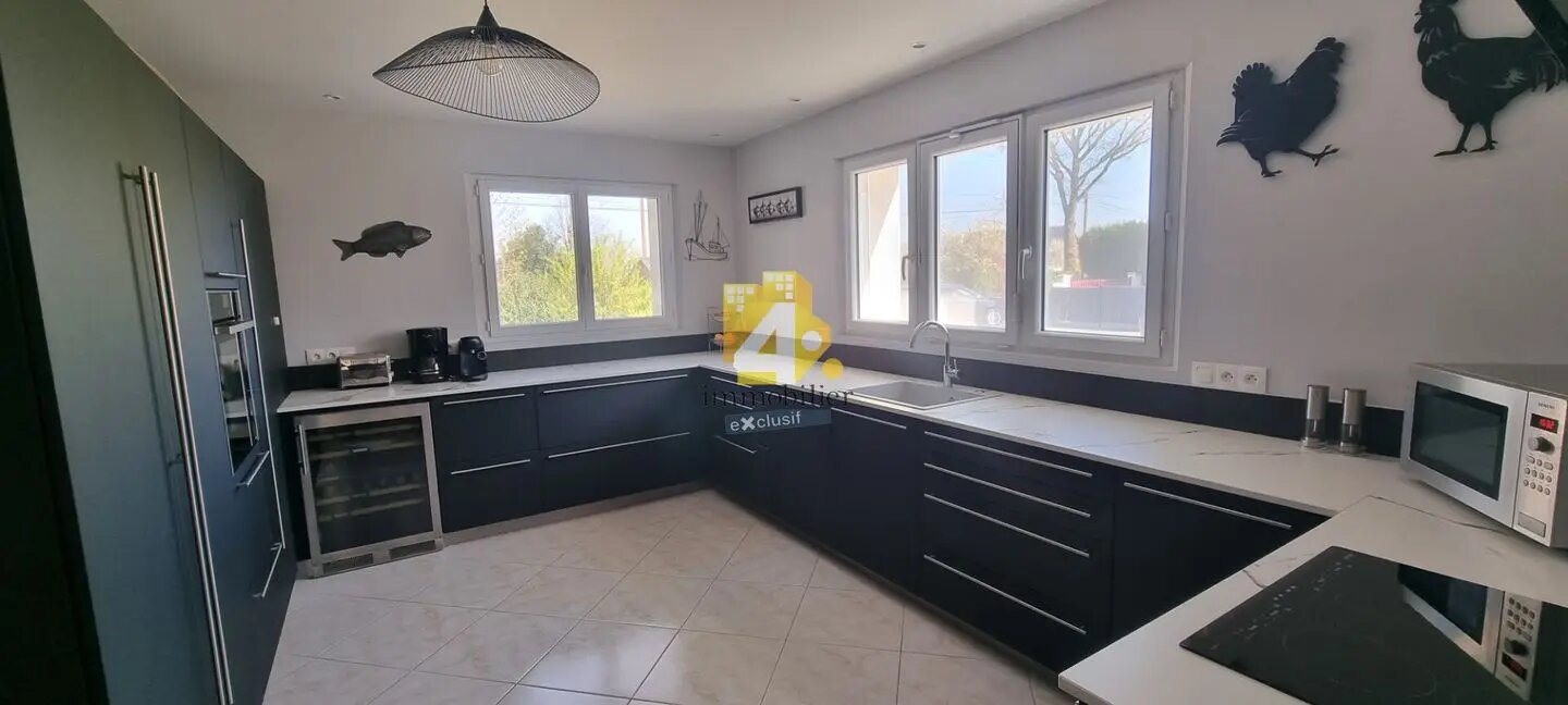 Maison à vendre, 136m², Sévérac