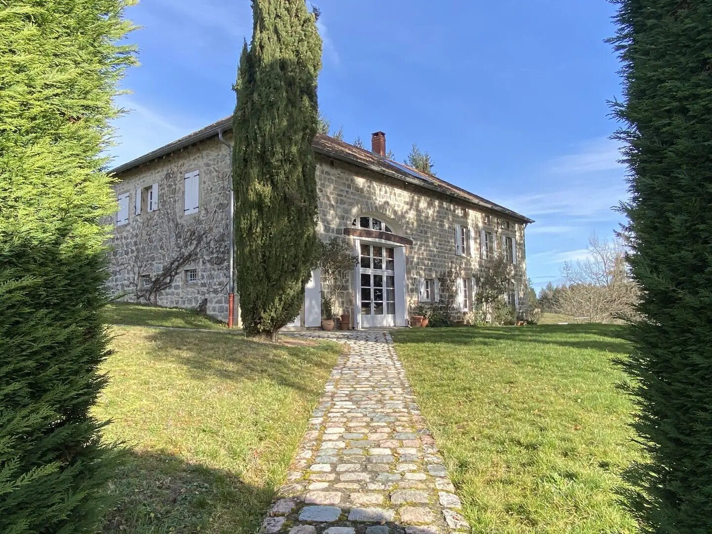 Maison à vendre, 350m², Ambierle
