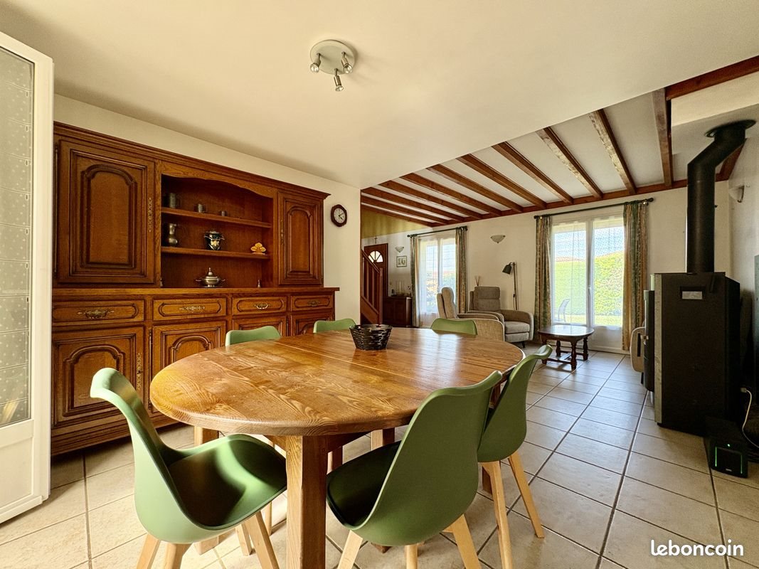 Maison à vendre, 130m², Vaux-en-Beaujolais